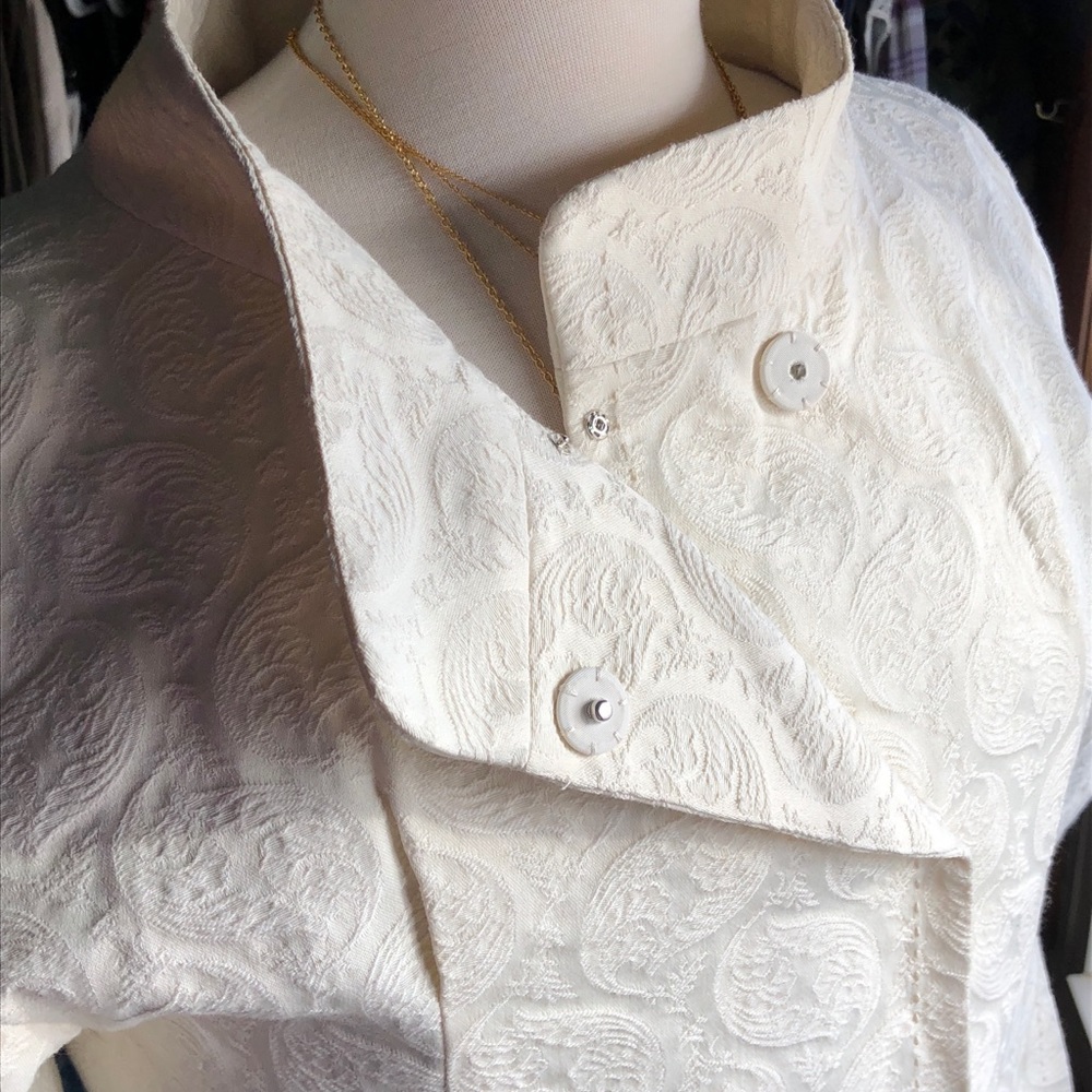 BCBG Cream Textured Jacket!